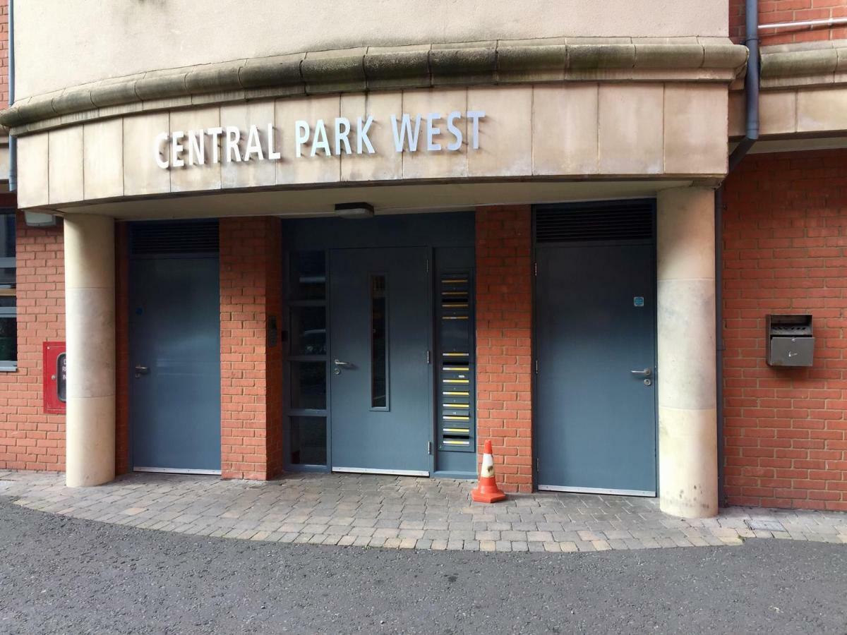 City Centre Belfast Free Parking Exterior photo